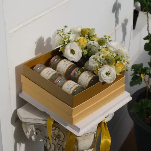 Prestige Fresh Flower Box กล่องดอกไม้ รังนกพรีเมี่ยม 5 ขวด - COZXY Product Image