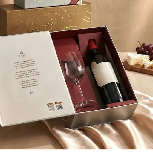 Cellar Box Set เซ็ตเครื่องดื่ม Edenvale Non-Alcoholic Shiraz Mataro พร้อมแก้ว #สีแอมเบอร์ - COZXY Product Image