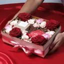 My Sweet Heart Box กล่องดอกกุหลาบพร้อมช็อกโกแลตทรัฟเฟิล 7 ชิ้นและเทียนหอม - COZXY Thumbnail